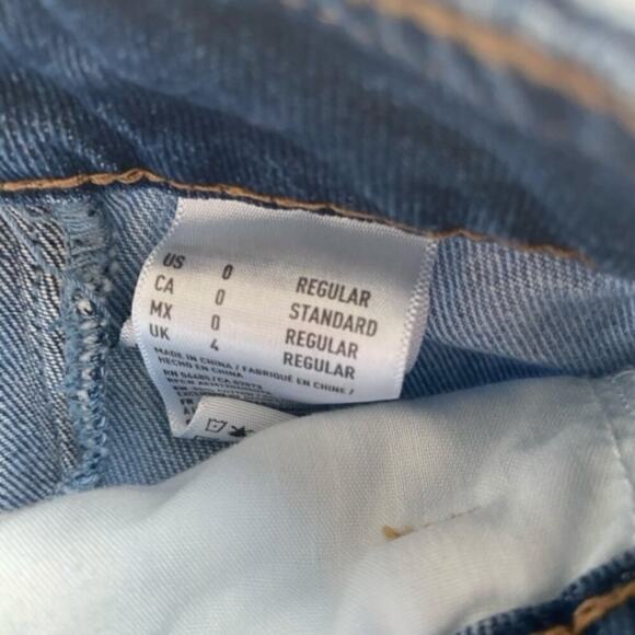 3/$21 American Eagle Hi-Rise Festival Mini Patchwork Jean Skirt - Size 0 - Picture 6 of 6